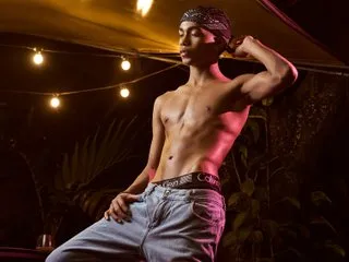 AlanCutee's Thumb Image