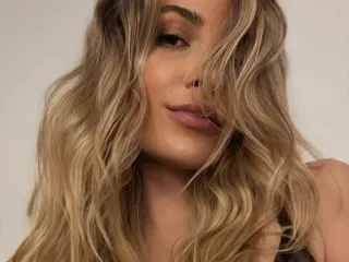 AnnaMichele webcam show