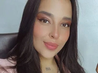 Carolainee18's Thumb Image