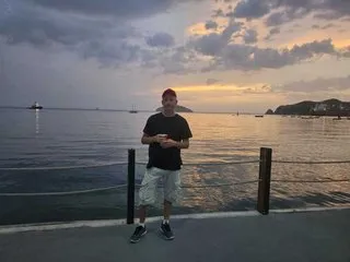 graceanstrom's Thumb Image