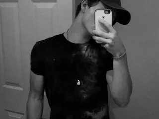 KinkyyEric's Thumb Image