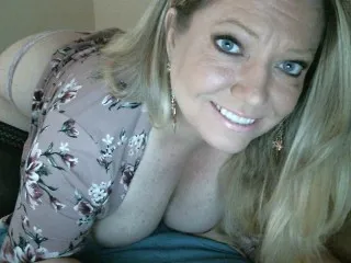 LauraLusts's Thumb Image