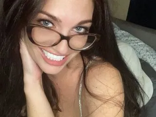 LunaLyons's Thumb Image