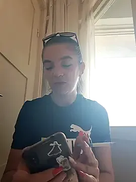 alinaalinutzq Image 2