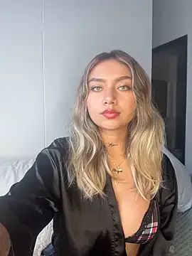 amanda-medrano1 Image 7