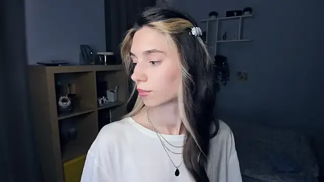 AntonettaTarring Image 2