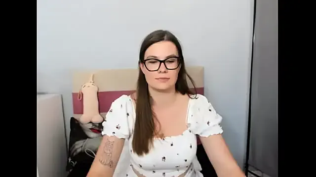 CarolineFlirt Image 9