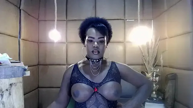 CatrinaGill Image 13