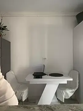 Celine_Roxelle Image 4