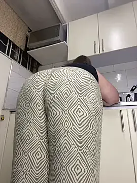 Chloee_Peach Image 4