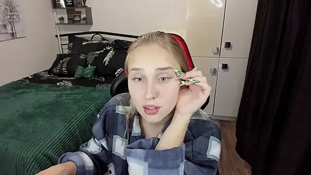 CrazyBitchInLace Image 8