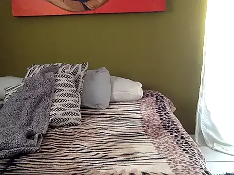 GoldenPussyXOXO Image 17