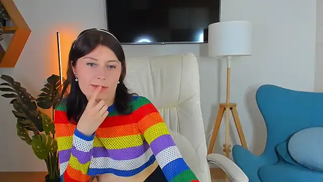 Hailey_Green Image 4