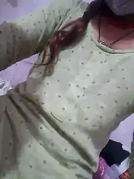 hiddennisha webcam show