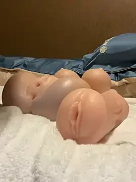 Hideen-real-face Image 2