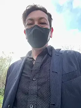 Hideen-real-face Image 3