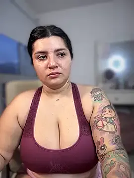 horny_roomiess Image 17