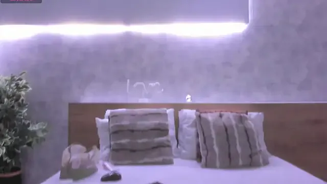 karina_gomez_18's Thumb Image