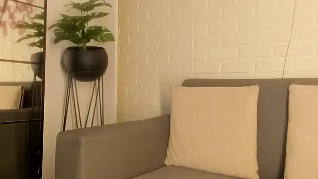 karina_gomez_18 Image 6