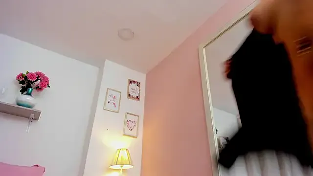 LauraRaider Image 13