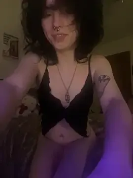 Livingz0m6ie Image 2