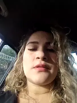 Sara_smiiith211 Image 2