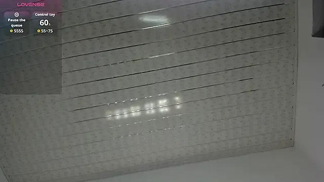 Zahra_milks Image 12